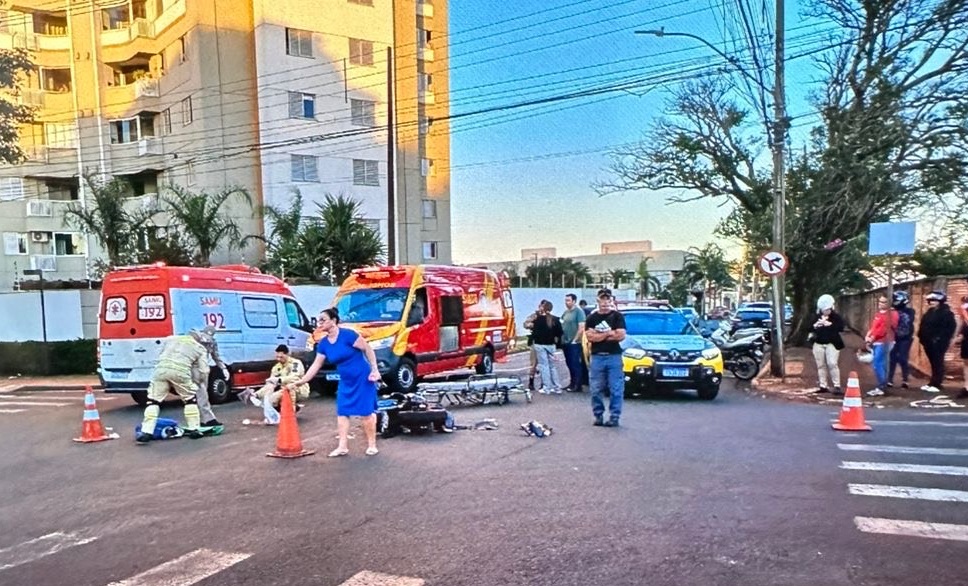 Jovem motociclista fica gravemente ferido em colisão em Arapongas