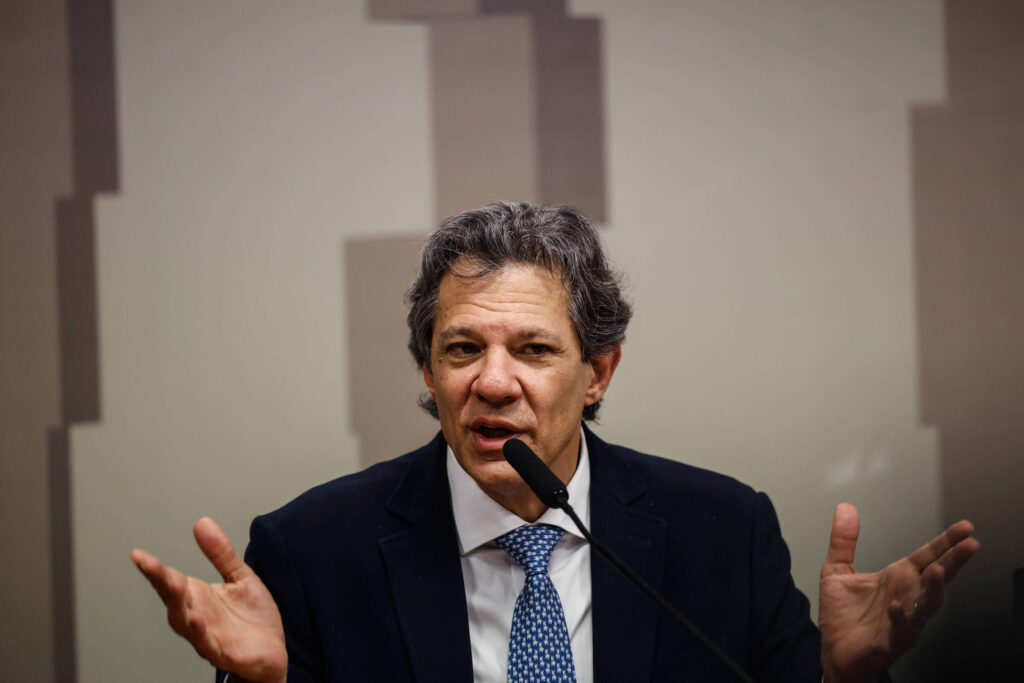 LDO: oposição tenta obrigar governo a mirar centro da meta - 15/10/2025 - Painel S.A.