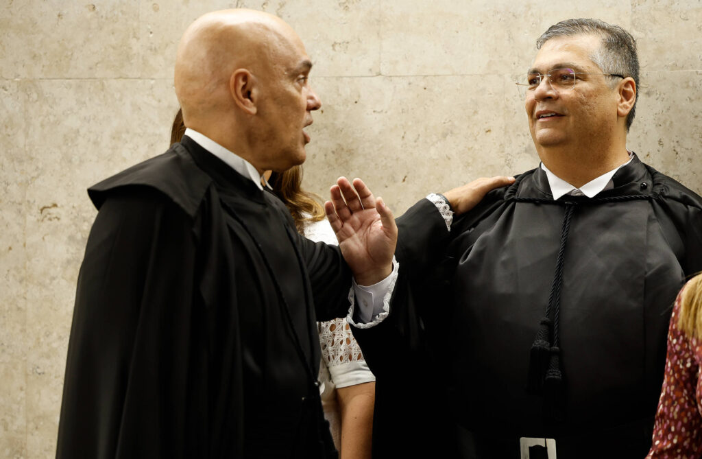 Moraes abre inquérito depois de Dino relatar à PF ameaças - 02/10/2025 - Brasília Hoje