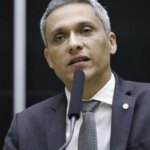 Moraes suspende ação penal contra deputado Gustavo Gayer
