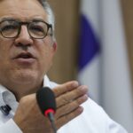 "Não vamos negar aos nossos filhos o direito à vacina", diz Padilha
