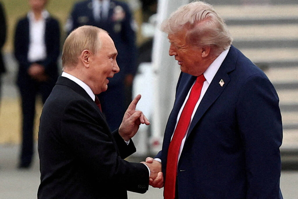 Pesquisadores: Putin e Trump querem subverter democracia - 14/10/2025 - Mundo