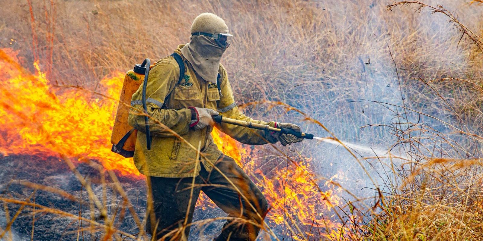 Raios provocam novo foco de incêndio na Chapada dos Veadeiros