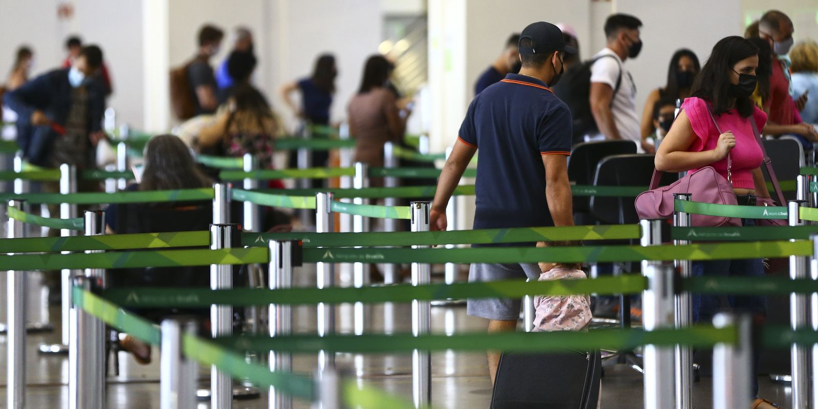 Saiba porque é um risco fazer piadas sobre bombas em aeroportos