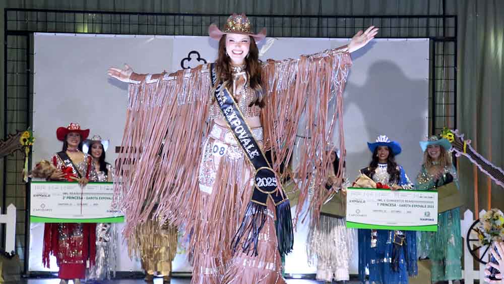 Solene Bartolomeu vence concurso Garota Expovale 2025 em Ivaiporã