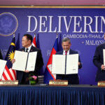 Trump assina acordo de paz entre Camboja e Tailândia - 26/10/2025 - Mundo