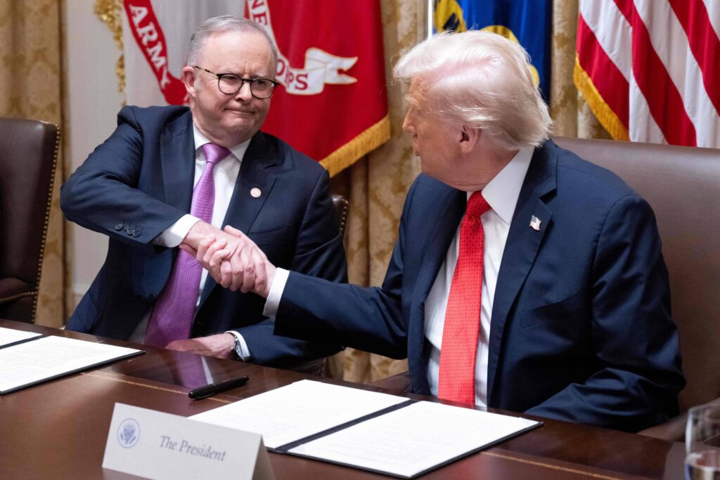 Trump e Austrália fecham acordo para mineirais críticos - 20/10/2025 - Mercado