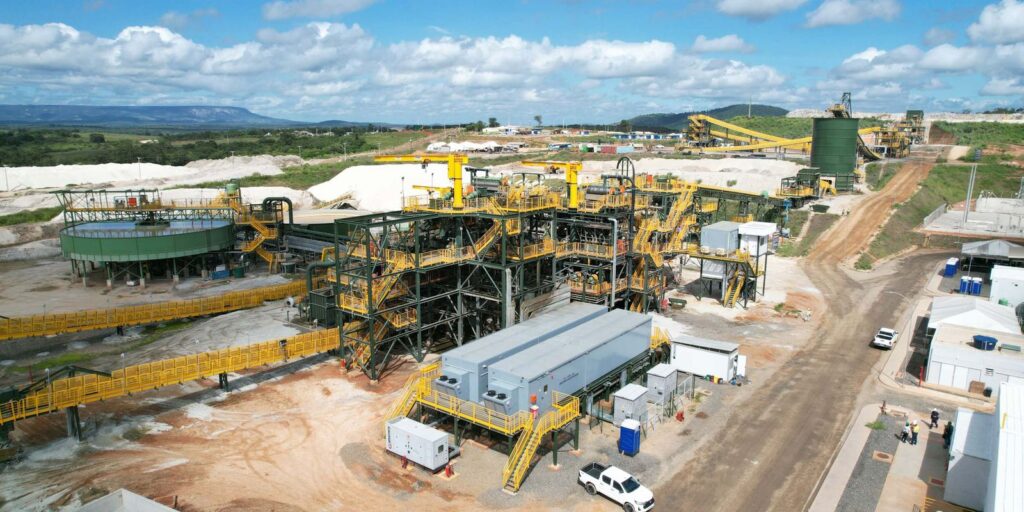 Vale do Lítio: exploração de metais críticos impacta comunidades em MG