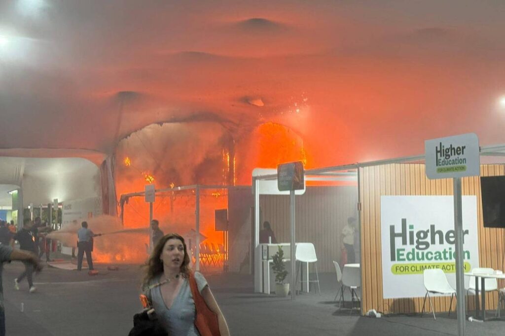 COP30: Incêndio simboliza fracasso definitivo - 23/11/2025 - Marcelo Leite