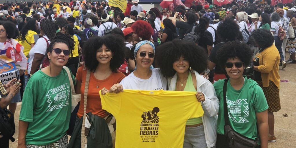 Com cerca de 500 mil pessoas, Marcha das Mulheres Negras toma Brasília
