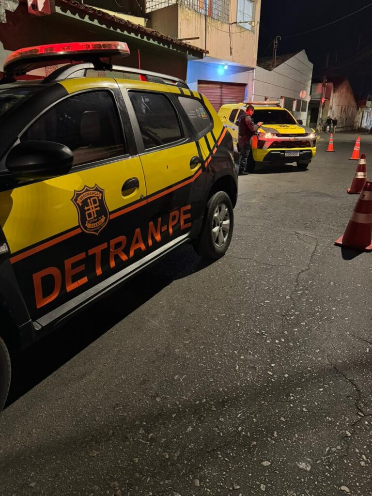 Condutor é detido em operação integrada do Detran-PE e 1º BIEsp após teste de alcoolemia apontar índice altíssimo