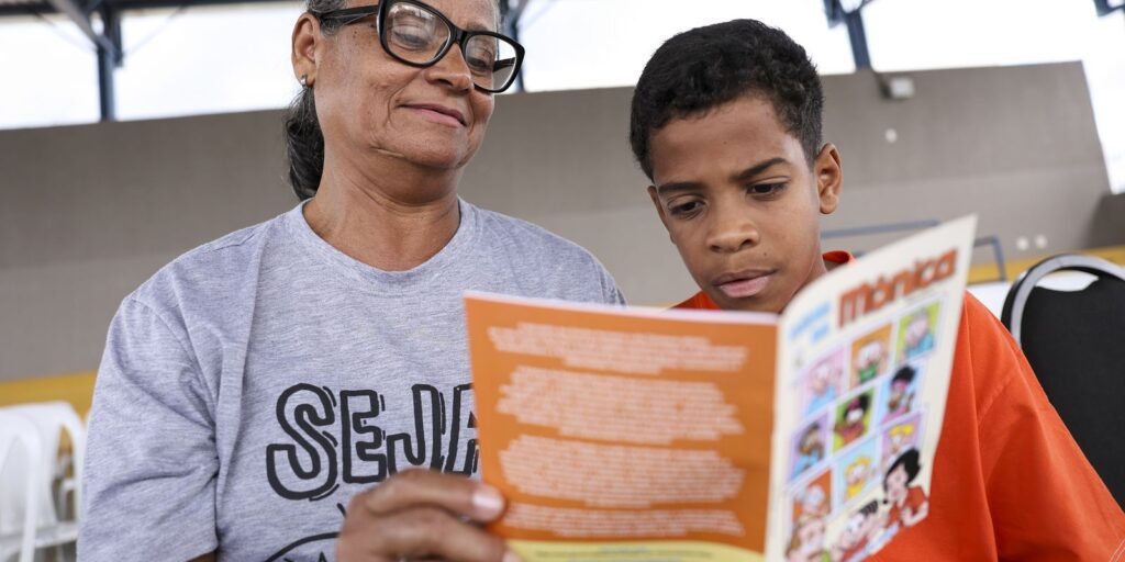 Convívio entre gerações é receita contra etarismo, aponta especialista