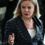 Derrite como relator do PL Antifacção contamina debate, diz Gleisi