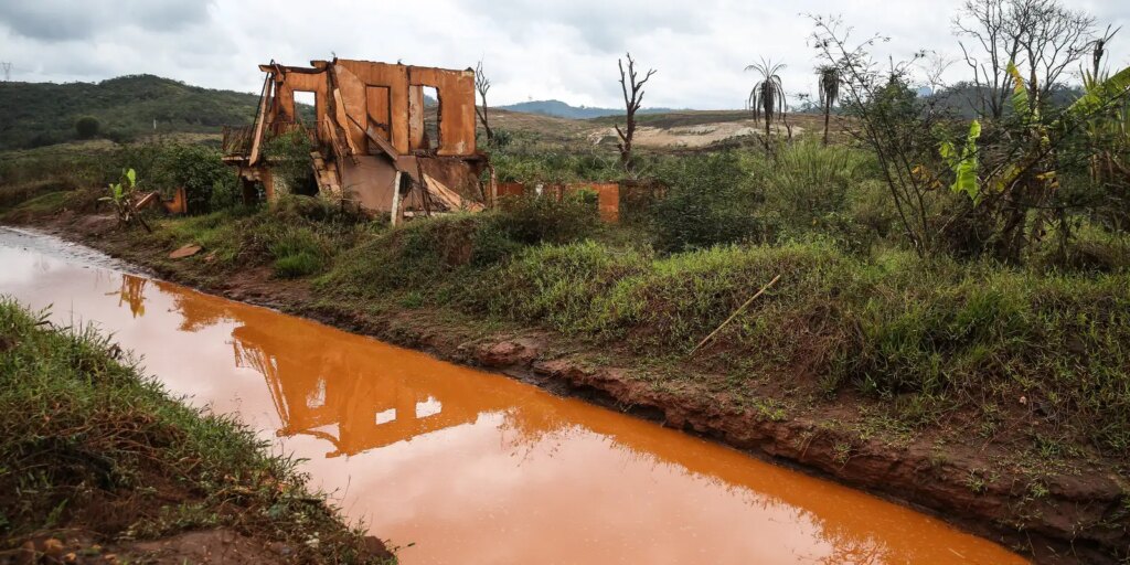 Doce Amargo faz reportagem em quadrinhos sobre desastre em Mariana