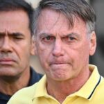 Foto de arquivo - O ex-presidente Jair Bolsonaro deixa hospital em Brasília após fazer exames