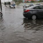 Frente fria derruba árvores e causa alagamentos no Rio de Janeiro