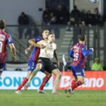 Mirando uma vaga na próxima Libertadores, Bahia recebe o Vasco