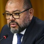 PF aponta ex-ministro de Bolsonaro como pilar institucional de desvios