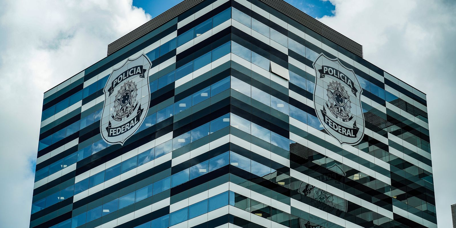 PF cumpre mandados de busca sobre fraude em licitação em São Sebastião