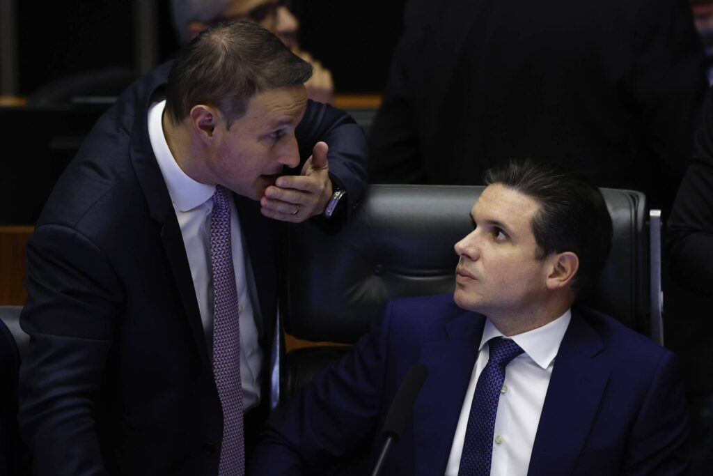 PL Antifacção é uma disputa política, dizem especialistas - 19/11/2025 - Cotidiano