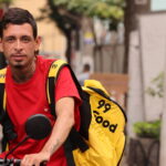 Trabalho em aplicativos reduz desemprego em 1 ponto - 15/11/2025 - Mercado