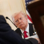 Trump diz estar aberto a retirar sanções contra o Irã - 07/11/2025 - Mundo