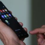 Acesso à internet cresce entre classes sociais, mas ainda é desigual 