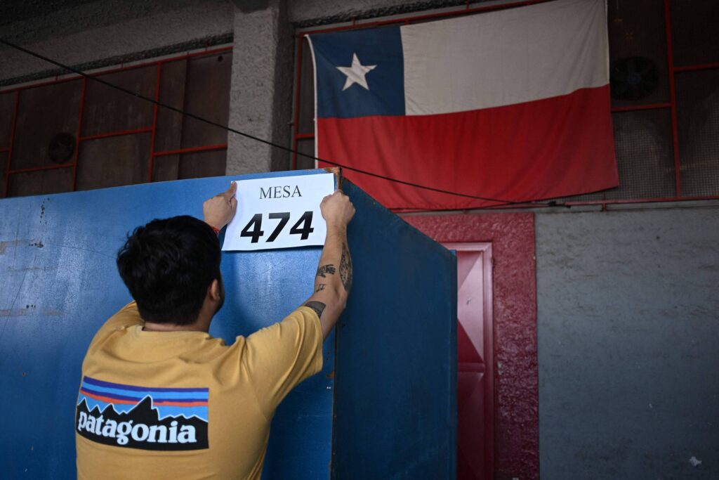 Chile: Urnas abrem no Chile; ultradireita é favorita - 14/12/2025 - Mundo