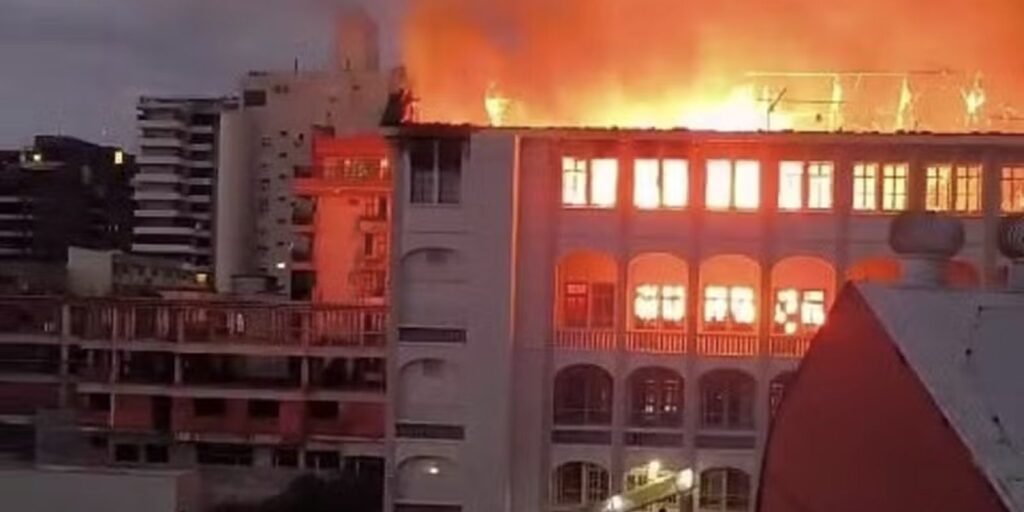Colégio Marista, em Santa Maria (RS), é atingido por incêndio