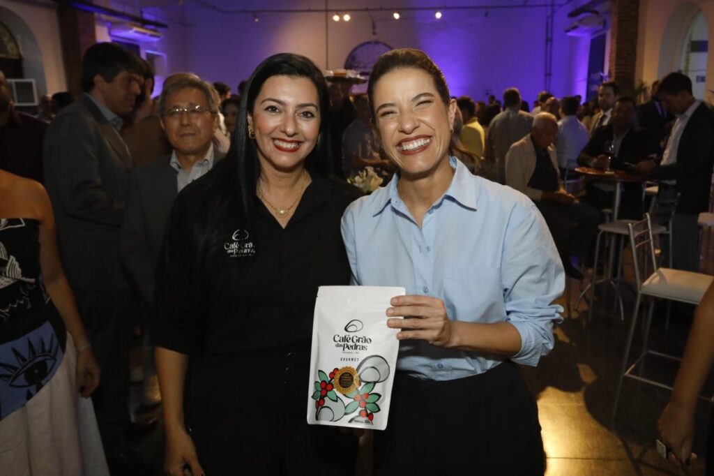 Governadora Raquel Lyra lança Invest Pernambuco, programa de atração de investimentos, durante celebração dos 60 anos da Adepe