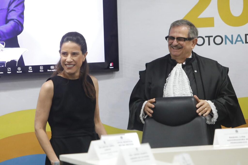 Governadora Raquel Lyra prestigia posse de Fernando Cerqueira na presidência do TRE-PE
