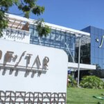 Jair Bolsonaro é internado para ser submetido a cirurgia nesta quinta