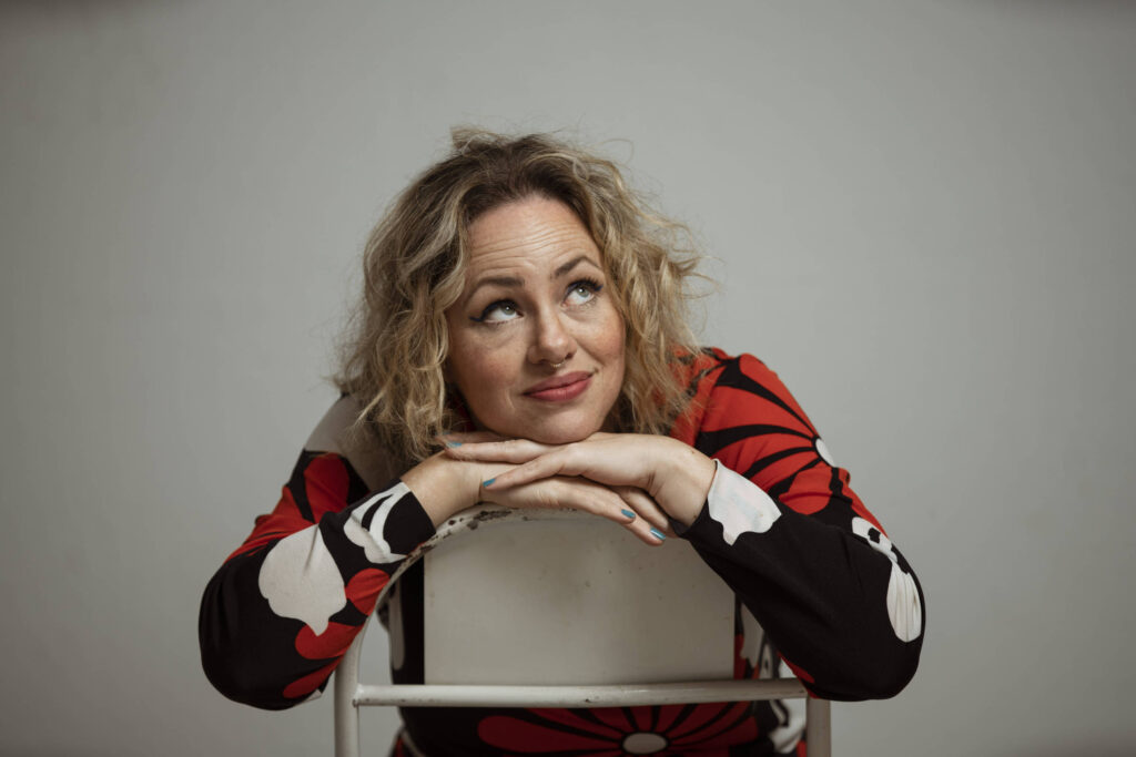 Karine Telles é homenageada em Mostra de Tiradentes 2026 - 26/12/2025 - Mônica Bergamo