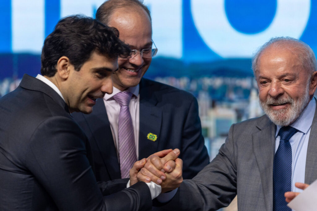 Lula precisa agradecer dólar fraco e o Banco Central - 25/12/2025 - Vinicius Torres Freire