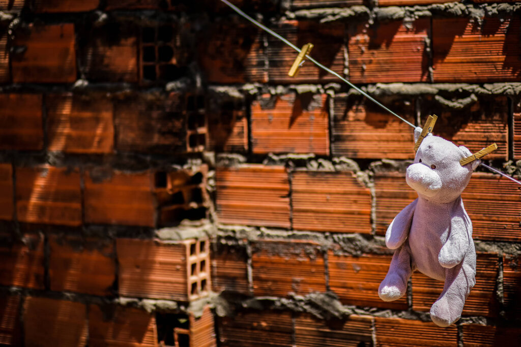 Operação busca acusados de crimes sexuais contra crianças - 10/12/2025 - Cotidiano