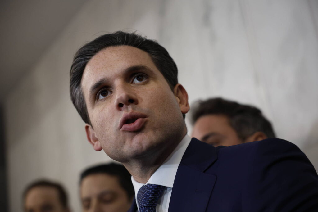 Precisamos falar sobre Hugo Motta - 12/12/2025 - Hélio Schwartsman