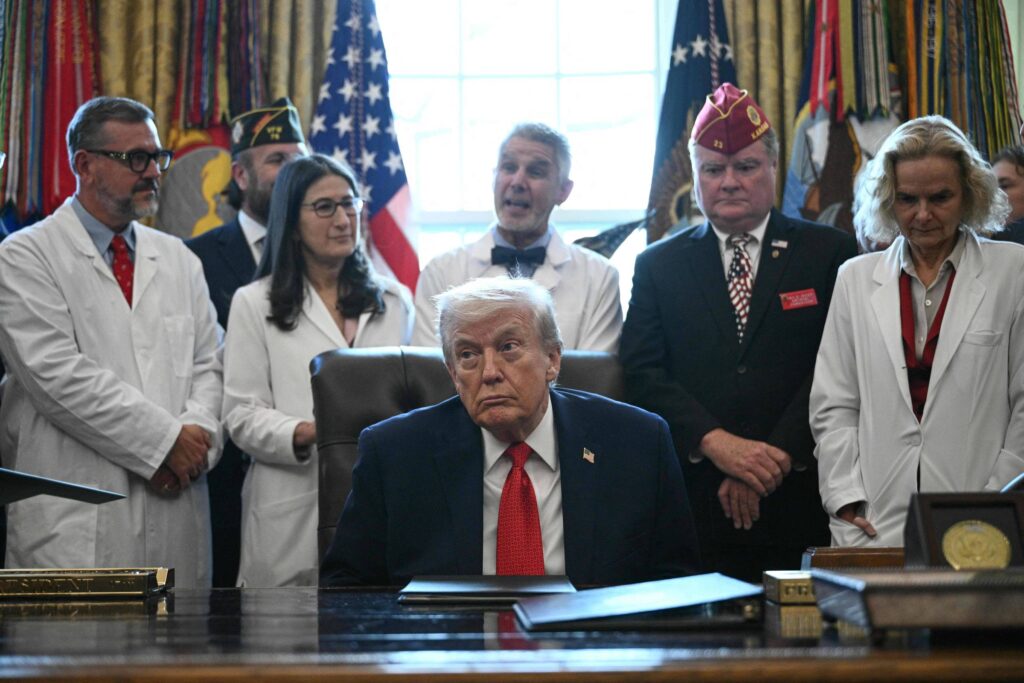 Trump assina 221 decretos e supera primeiro mandato - 23/12/2025 - Mundo