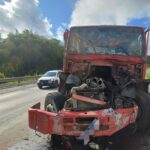 Acidente entre caminhões é registrado na BR-101, em Igarassu