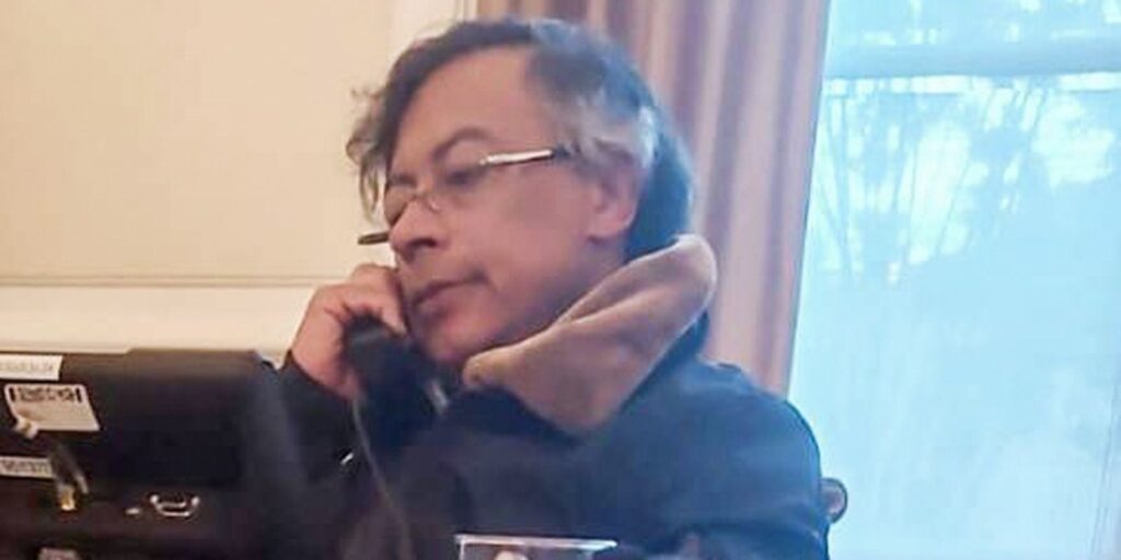 Após ameaças e acusações, Trump conversa com presidente colombiano