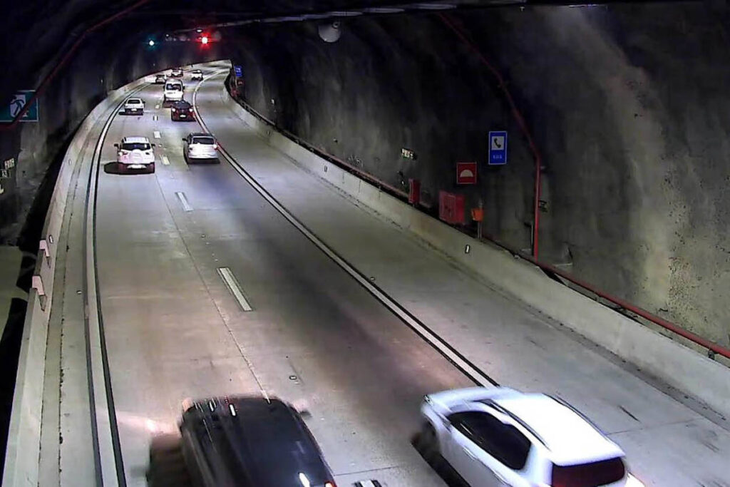 Chuva interdita serra no Litoral Norte de São Paulo - 01/01/2026 - Cotidiano