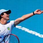 Dores lombares tiram João Fonseca de mais um torneio na Austrália