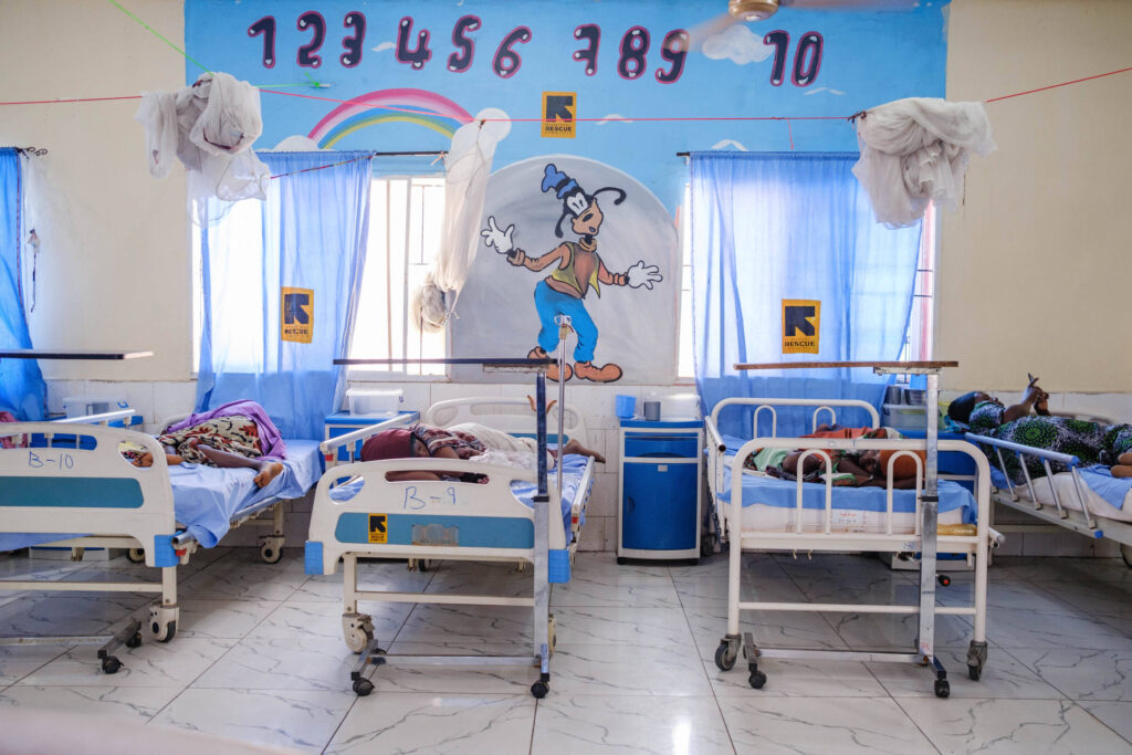 EUA cortam ajuda à saúde a países africanos - 16/01/2026 - Equilíbrio e Saúde