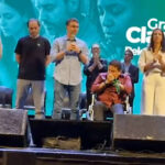 Flávio Bolsonaro sai em busca de evangélicos - 09/01/2026 - Política