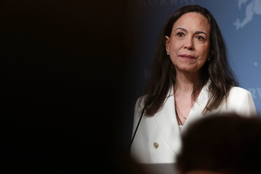 María Corina promete retornar à Venezuela - 06/01/2026 - Mundo