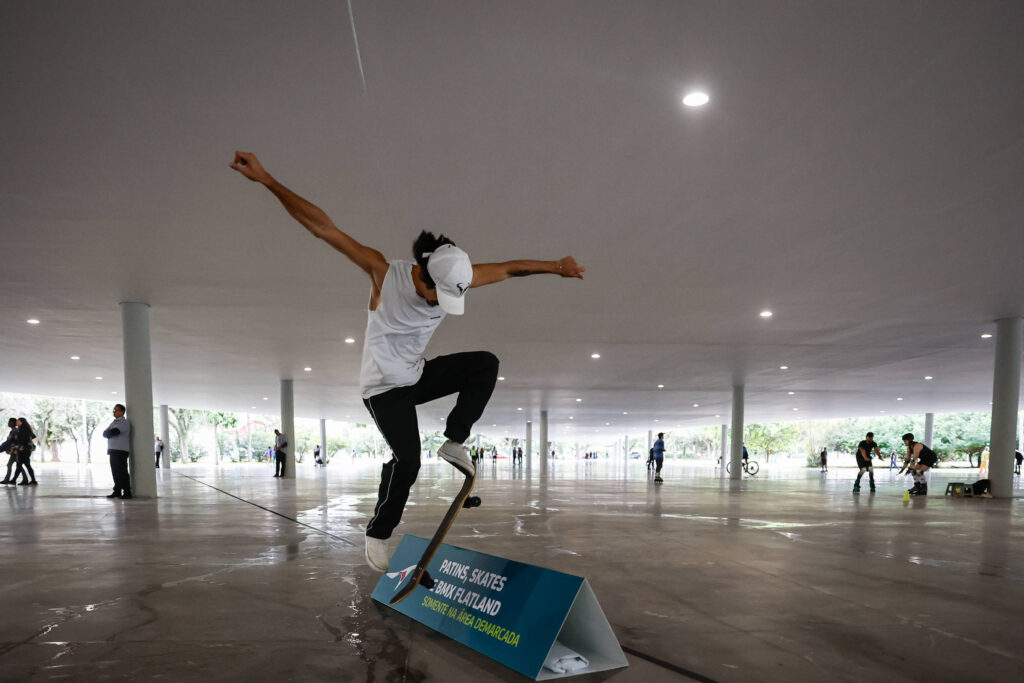 Marquise do Ibirapuera é reaberta com área para esportes - 24/01/2026 - Cotidiano