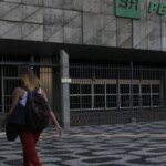 Petrobras confirma vazamento de fluido de perfuração a 175 km do AP