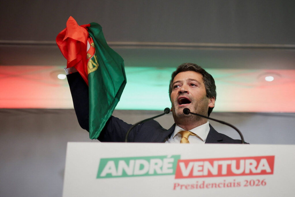 Portugal: ultradireitista teve 49% dos votos no Brasil - 18/01/2026 - Mundo