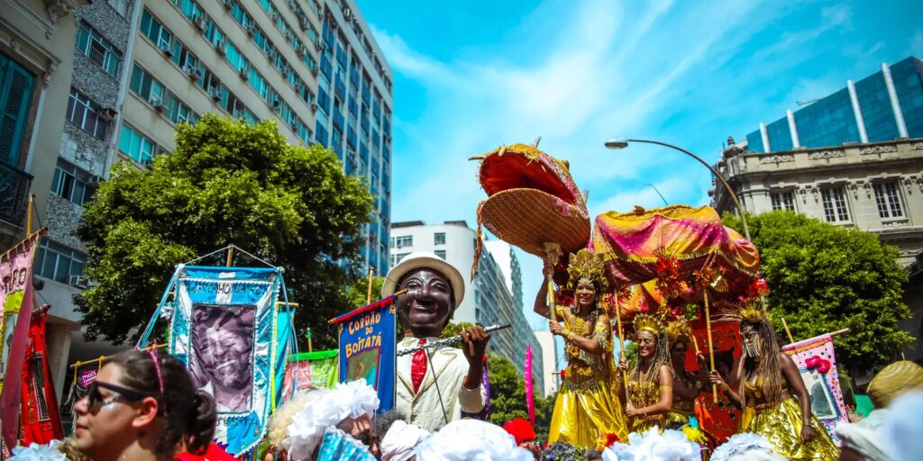 Rio: Cordão do Boitatá estreia no circuito dos megablocos do carnaval