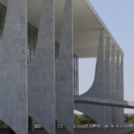 Sancionadas leis de doação de material militar ao Paraguai e Uruguai