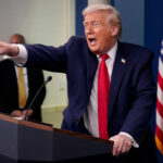 Trump culpa democratas por mortes em protestos sobre o ICE - 25/01/2026 - Mundo